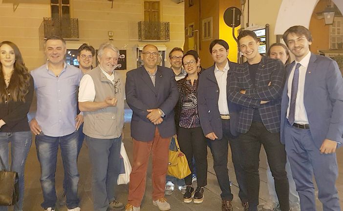 Gavazza con i membri della sezione di Chivasso