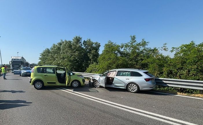 Frontale sul raccordo Torino-Caselle: traffico paralizzato sulla tangenziale Frontale sul raccordo Torino-Caselle: traffico paralizzato sulla tangenziale
