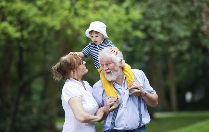 Il 2 ottobre è la Festa dei Nonni, gli angeli custodi di ogni famiglia: ecco perché si festeggia Il 2 ottobre è la Festa dei Nonni, gli angeli custodi di ogni famiglia: ecco perché si festeggia