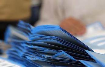 Elezioni regionali e comunali, 16 impresentabili candidati in Puglia, Veneto e Campania Elezioni regionali e comunali, 16 impresentabili candidati in Puglia, Veneto e Campania