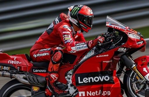 Pecco c'è. Bagnaia inizia il Mondiale della MotoGp vincendo subito in Qatar