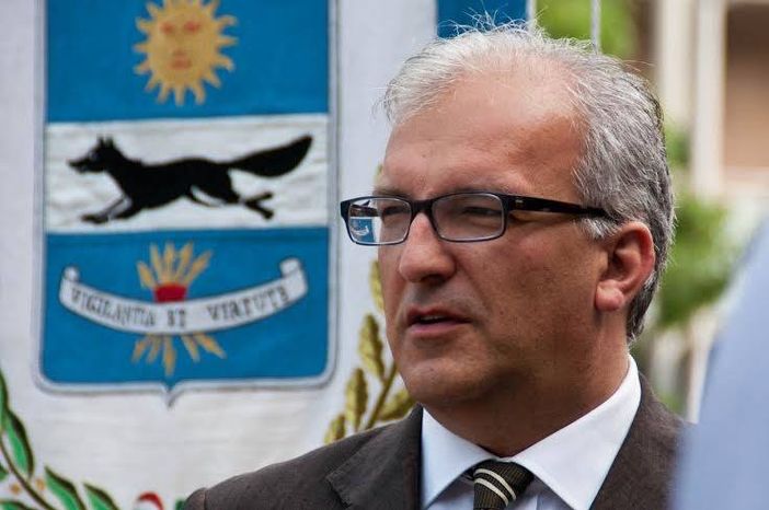 Il sindaco di Volpiano Emanuele De Zuanne