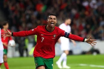 Ronaldo e il futuro: "Resto all'Al Nassr, non sarò al Mondiale per Club" Ronaldo e il futuro: "Resto all'Al Nassr, non sarò al Mondiale per Club"