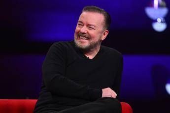 Grammy 2026, "ancora non ascoltano": Ricky Gervais riposta un suo discorso dopo gli attacchi all'Ice Grammy 2026, "ancora non ascoltano": Ricky Gervais riposta un suo discorso dopo gli attacchi all'Ice