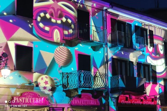 Carnevale Giavenese 2025: gioia e spettacolo in Piazza Mautino Carnevale Giavenese 2025: gioia e spettacolo in Piazza Mautino