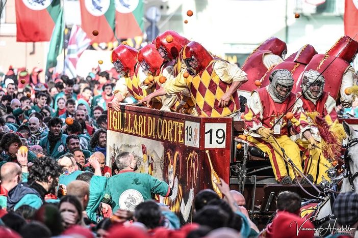 Un momento della Battaglia delle Arance Un momento della Battaglia delle Arance