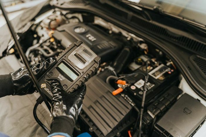 Auto sempre più digitali: quando l’elettronica decide il destino del motore Auto sempre più digitali: quando l’elettronica decide il destino del motore