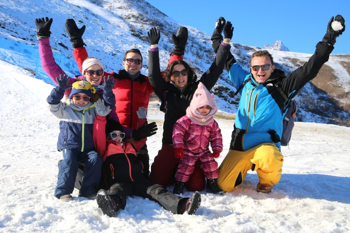 Pian Munè: si continua a sciare sui Tapis Roulant Pian Munè: si continua a sciare sui Tapis Roulant