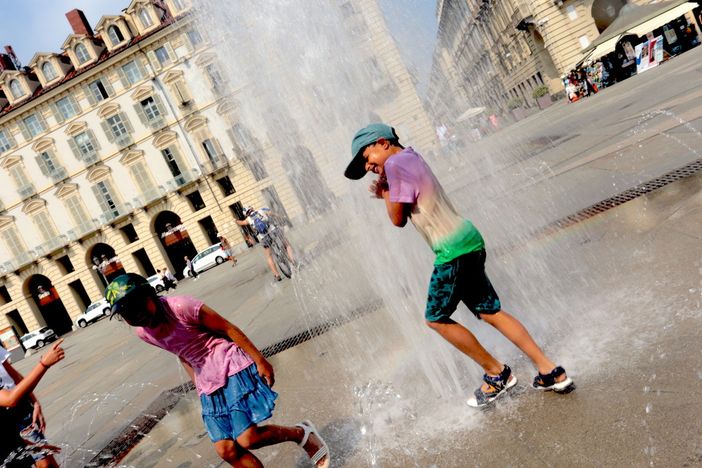 Emergenza caldo in Piemonte, Ricca (Lega): "Ausiliari sosta come operai, stop al lavoro con alte temperature"