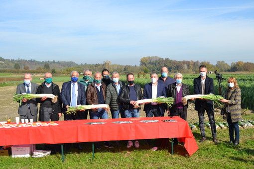 Il Porro di Cervere arriva direttamente a casa: presentato il progetto di delivery in sostituzione alla tradizionale fiera (VIDEO) Il Porro di Cervere arriva direttamente a casa: presentato il progetto di delivery in sostituzione alla tradizionale fiera (VIDEO)