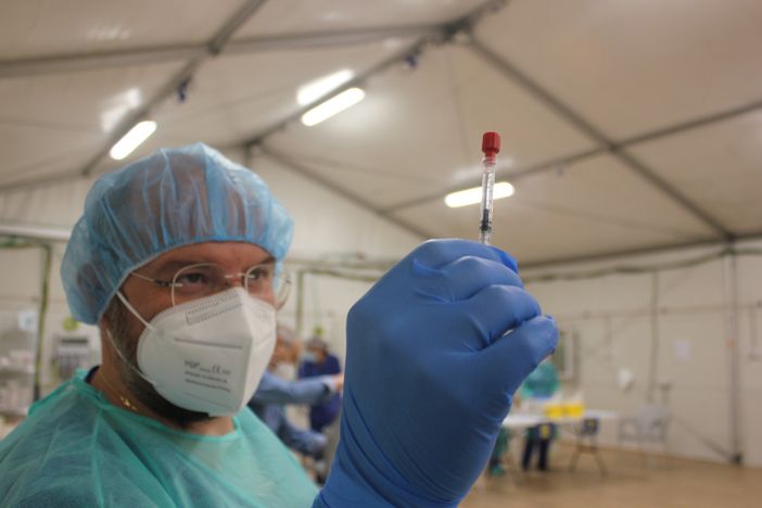 Scuole, l'assessore Icardi: "L'obiettivo è immunizzare tutti dal Covid entro settembre"