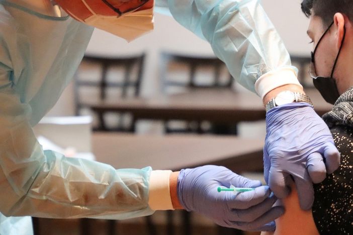 Vaccino somministrato a un bambino Vaccino somministrato a un bambino