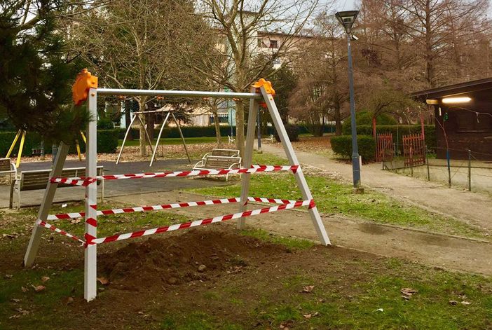 Giochi accessibili a tutti nei parchi  e nelle aree verdi della città