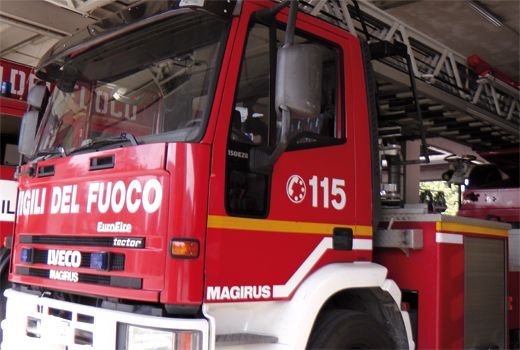 Rogo in una cascina a Settimo Torinese, a fuoco mille rotoballe