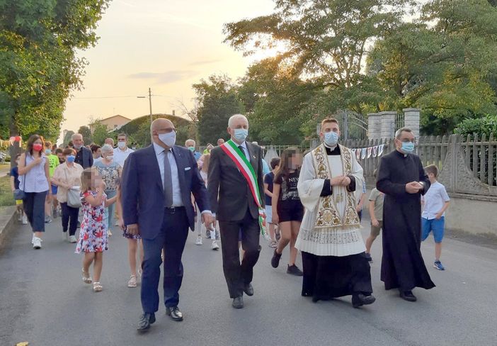 Don Valerio D'Amico è parroco di Verolengo Don Valerio D'Amico è parroco di Verolengo