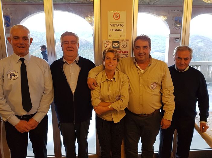 A Genova il pranzo natalizio degli amanti di bus e camion storici