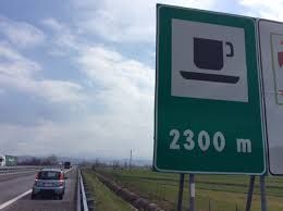 Rapina a mano armata all'autogrill di La Spezia: gli autori sono tutti residenti a Ivrea Rapina a mano armata all'autogrill di La Spezia: gli autori sono tutti residenti a Ivrea