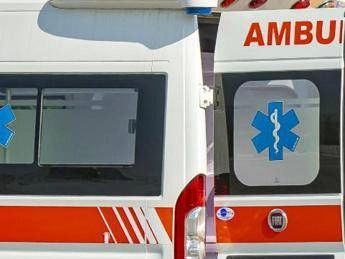 Empoli, uccide la moglie e tenta il suicidio Empoli, uccide la moglie e tenta il suicidio
