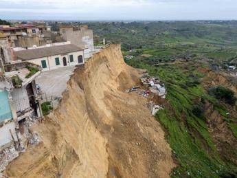 Niscemi, Musumeci: "Frana ha raggiunto una larghezza di oltre 4 km"