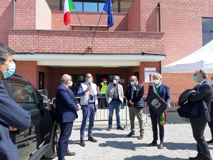 Covid, Il Presidente Cirio in visita al centro vaccinale di Chivasso: &quot;I vaccini sono tutti uguali, sicuri ed efficaci&quot;