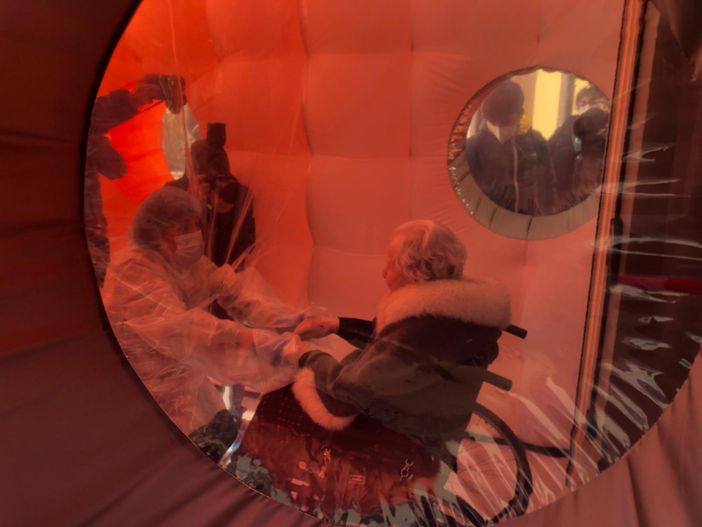 La tenda degli abbracci a Ivrea La tenda degli abbracci a Ivrea