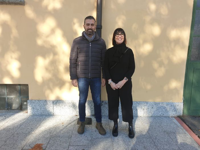 Il presidente di Hope Running Giovanni Mirabella e Roberta Pane, promotrice della raccolta Il presidente di Hope Running Giovanni Mirabella e Roberta Pane, promotrice della raccolta