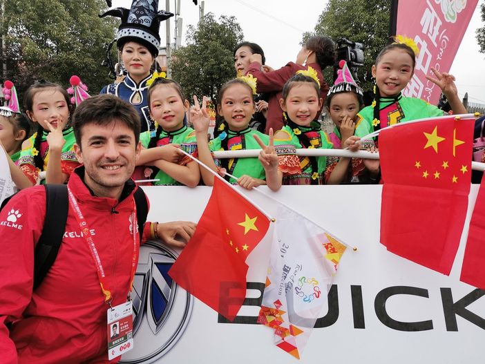 Il brandizzese Diego Barbera in Cina Il brandizzese Diego Barbera in Cina