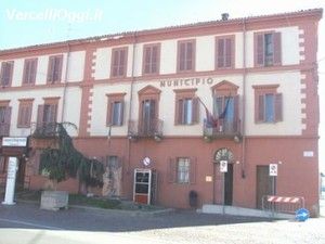 A Borgo Vercelli arrivano le borracce ecosostenibili A Borgo Vercelli arrivano le borracce ecosostenibili