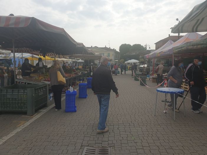 Dal 29 maggio torna il tradizionale mercato del venerdì Dal 29 maggio torna il tradizionale mercato del venerdì