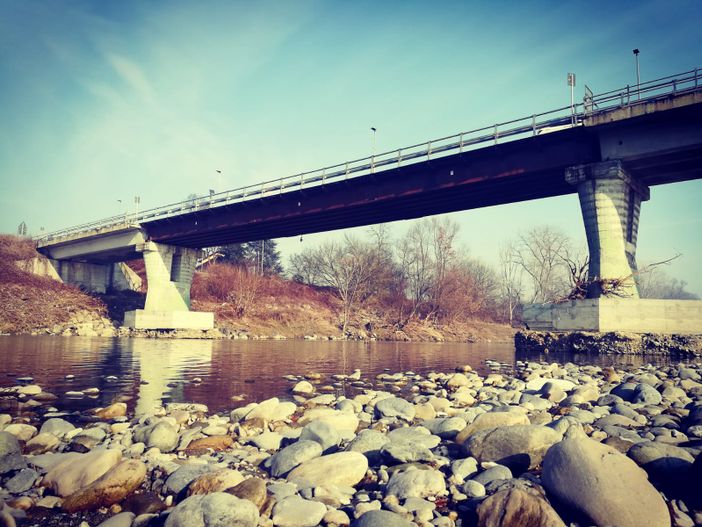 Il ponte sul fiume Po Il ponte sul fiume Po