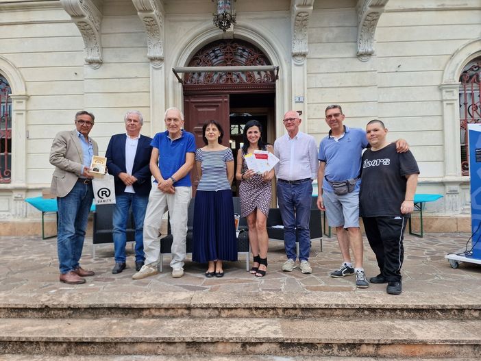 Alassio Aperilibro debutta con Paolo Milone e il lato oscuro della mente che si ibera in un abbinamento controcorrente: focaccia ligure e tartufo nero estivo del Monferrato Alassio Aperilibro debutta con Paolo Milone e il lato oscuro della mente che si ibera in un abbinamento controcorrente: focaccia ligure e tartufo nero estivo del Monferrato