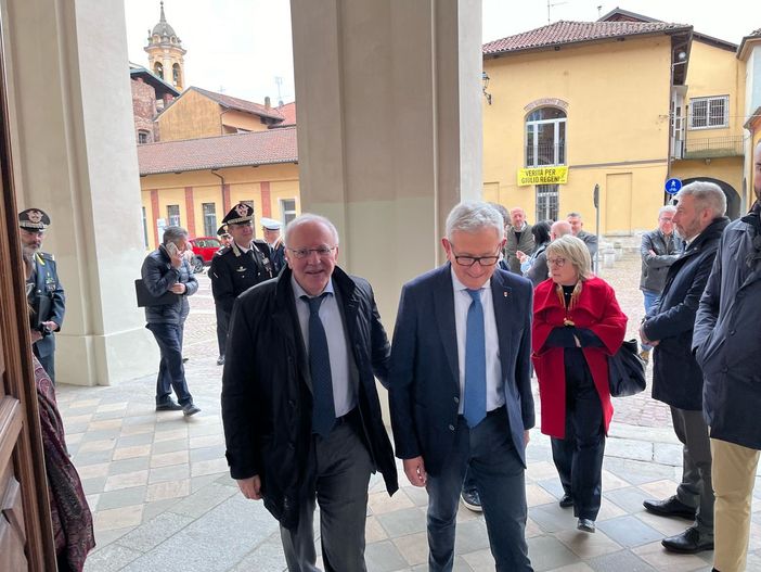 Spaccio e degrado, a Chivasso prorogata la "zona rossa" vicino alla stazione Spaccio e degrado, a Chivasso prorogata la "zona rossa" vicino alla stazione