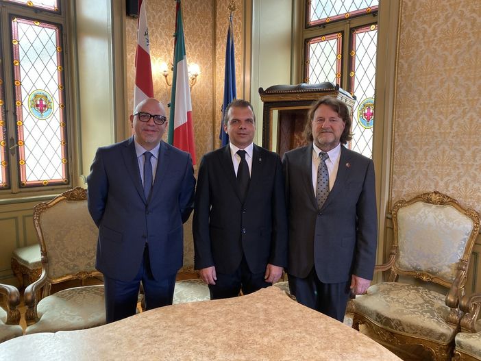 Il momento della presentazione dei personaggi maschili Il momento della presentazione dei personaggi maschili