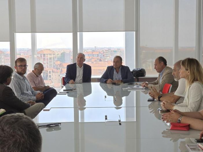 Vino, l'assessore Bongioanni incontra Piemonte Land of Wine: "Il super-consorzio interlocutore nelle nuove politiche per valorizzare il vino piemontese" Vino, l'assessore Bongioanni incontra Piemonte Land of Wine: "Il super-consorzio interlocutore nelle nuove politiche per valorizzare il vino piemontese"