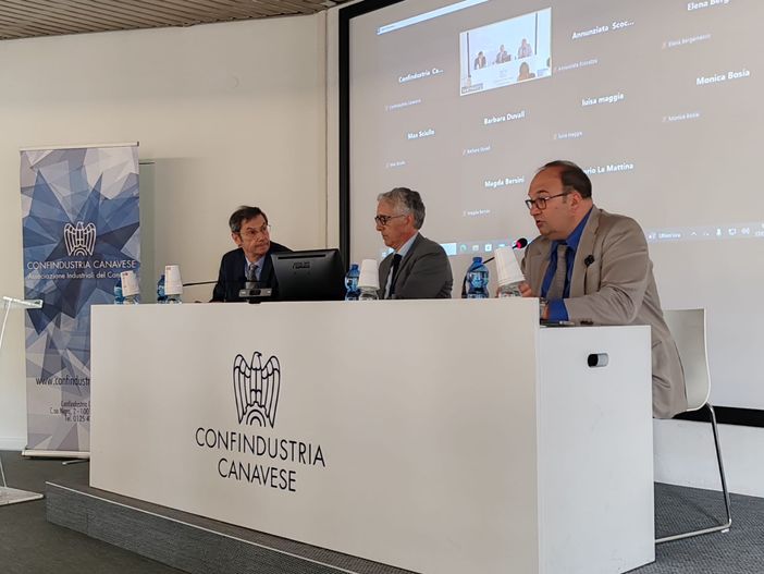tavolo relatori Confindustria Canavese