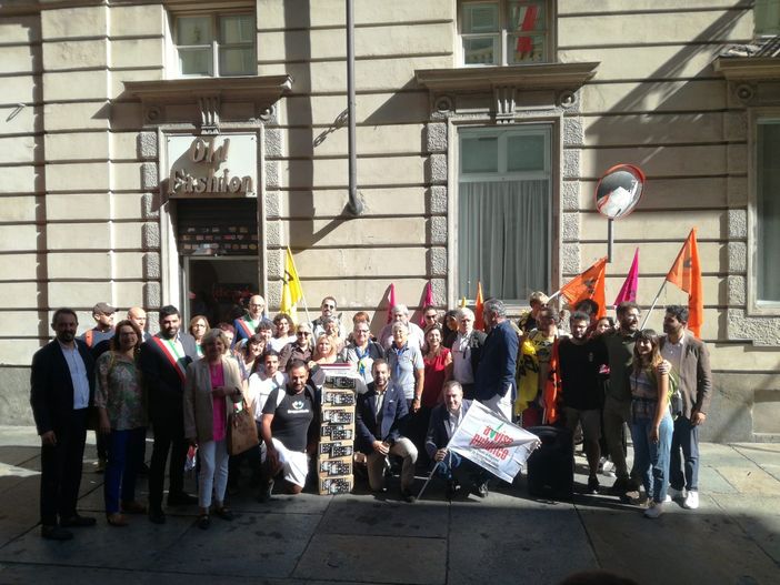 Quaranta associazioni contro Cirio e il gioco d'azzardo: "Raccogliamo 8mila firme per una nuova proposta di legge" Quaranta associazioni contro Cirio e il gioco d'azzardo: "Raccogliamo 8mila firme per una nuova proposta di legge"