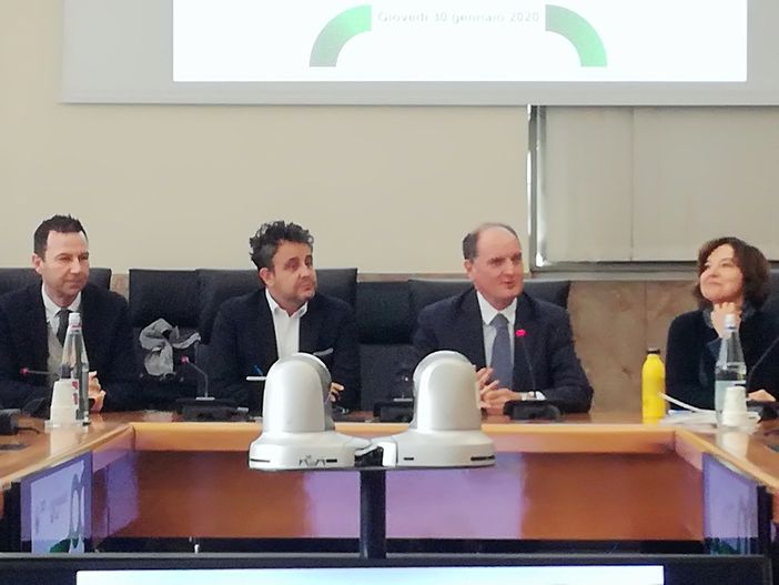 Coronavirus, il Politecnico tra i migliori al mondo per la didattica online: "Oltre 24mila studenti collegati" Coronavirus, il Politecnico tra i migliori al mondo per la didattica online: "Oltre 24mila studenti collegati"