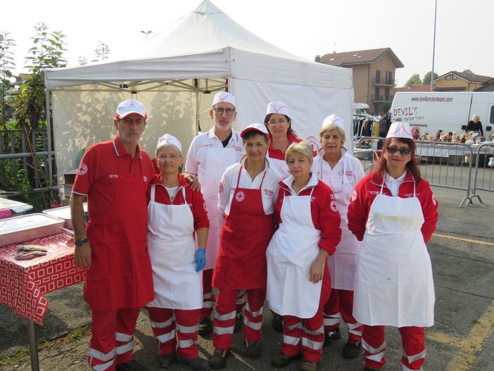 Settimo Torinese si dedica ai suoi hobby: grande successo per il Mercatino dell'usato [FOTO]