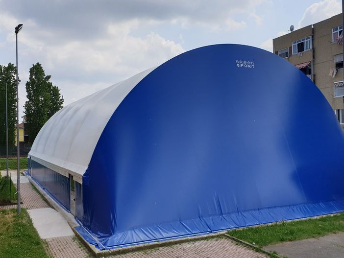 Volpiano, copertura in legno lamellare per la piastra del Palazzetto dello Sport Volpiano, copertura in legno lamellare per la piastra del Palazzetto dello Sport