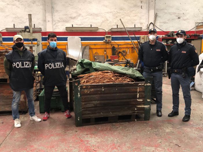 Sul furgone con una tonnellata e mezzo di rame rubato: 4 persone denunciate per furto e ricettazione