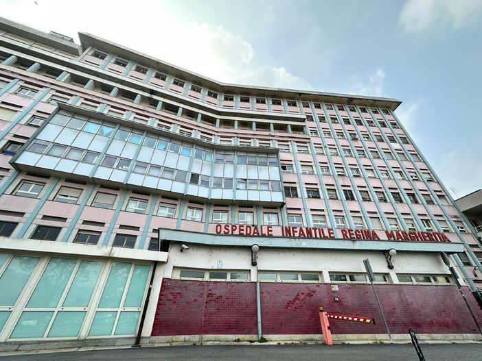 Sta meglio il bimbo di due anni precipitato da un palazzo a Gassino e ricoverato al Regina Margherita Sta meglio il bimbo di due anni precipitato da un palazzo a Gassino e ricoverato al Regina Margherita