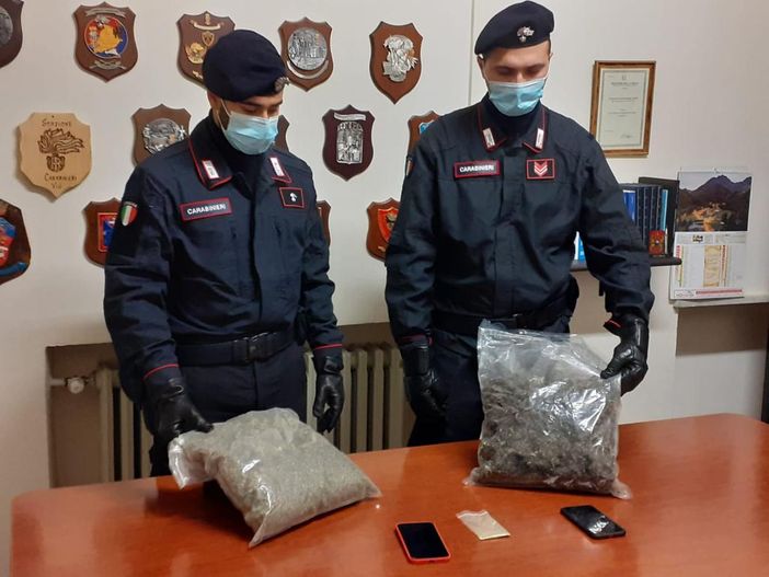 Stupefacente sequestrato dai carabinieri