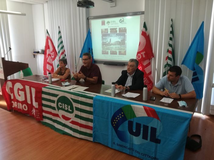 Vertenza Torino, si torna il piazza il 12 settembre: "Il Covid ha peggiorato tutto: in Piemonte un milione di cassintegrati su 1,8 milioni di lavoratori" Vertenza Torino, si torna il piazza il 12 settembre: "Il Covid ha peggiorato tutto: in Piemonte un milione di cassintegrati su 1,8 milioni di lavoratori"