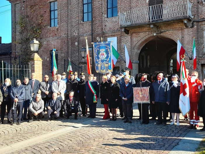 Chivasso celebra l'indipendenza polacca: "L’amicizia e la fratellanza sono il ponte della Storia che unisce la Città al popolo polacco" Chivasso celebra l'indipendenza polacca: "L’amicizia e la fratellanza sono il ponte della Storia che unisce la Città al popolo polacco"