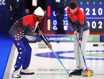 Snoop Dogg e il curling, scoppia l'amore a Milano Cortina