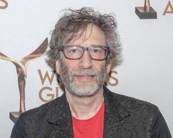 Neil Gaiman rompe il silenzio sulle accuse di molestie: "È tutto falso" Neil Gaiman rompe il silenzio sulle accuse di molestie: "È tutto falso"