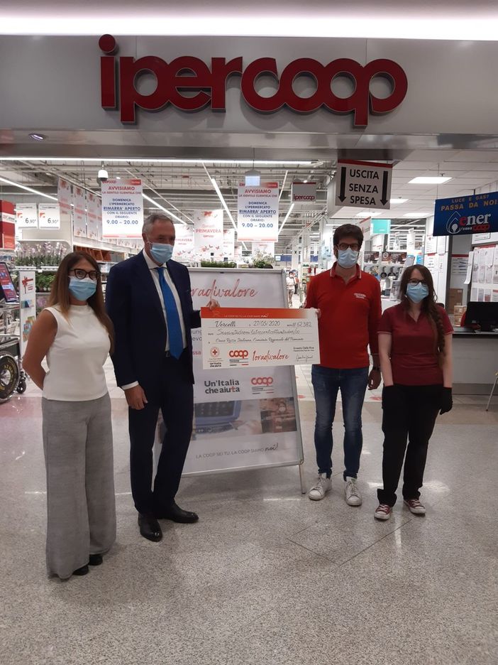 Coronavirus, l'ora donata dai dipendenti Nova Coop a sostegno della Croce Rossa: devoluti 62mila euro Coronavirus, l'ora donata dai dipendenti Nova Coop a sostegno della Croce Rossa: devoluti 62mila euro