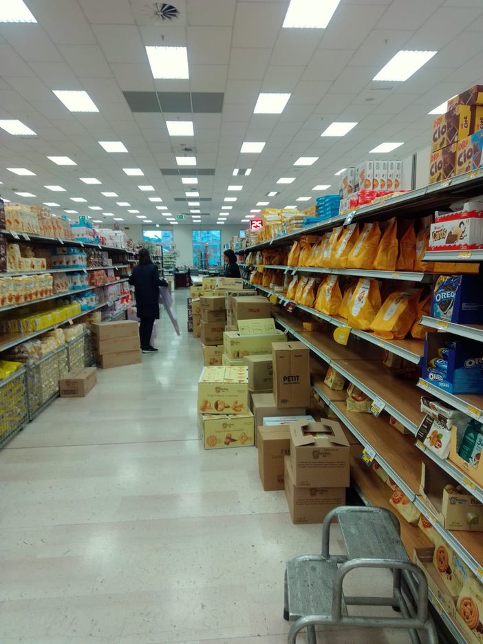 Coronavirus, dopo la corsa ai supermercati ora c'è il rischio dieta (e quello dello spreco). Col "mistero" della farina Coronavirus, dopo la corsa ai supermercati ora c'è il rischio dieta (e quello dello spreco). Col "mistero" della farina