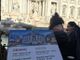Fontana di Trevi a pagamento, biglietti a 2 euro per i turisti e visitatori Fontana di Trevi a pagamento, biglietti a 2 euro per i turisti e visitatori