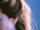 Colorazione permanente che copre i capelli bianchi: come fare?